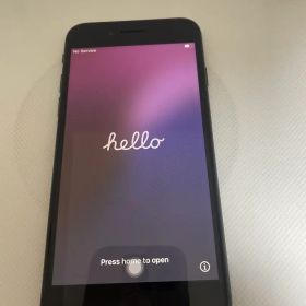 お値下げ中！バッテリー100% iPhone SE3 SIMフリー 64GB