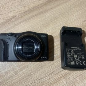 8656 FUJIFILM FINEPIX F800EXR ブラック デジカメ 動作確認済み