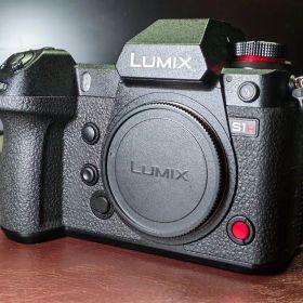 【極美品】Panasonic LUMIX S1H ボディ DC-S1H