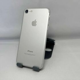 au 【SIMロックなし】MNCF2J/A iPhone 7 32GB シルバｰ au