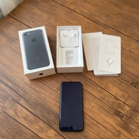 iPhone 7 ブラック 32GB SIMフリー