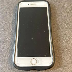 iPhone 7 128GB AUキャリア カバー付き