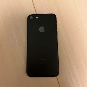 Apple iPhone7 32GB 80％ SIMフリー ブラック 本体