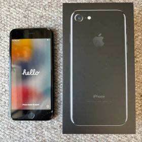 iPhone 7 Jet Black 128 GB simフリー