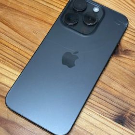 Apple iPhone 15 Pro スペースブラック 本体