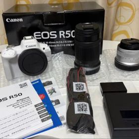EOS R50 ダブルズームキット ホワイト