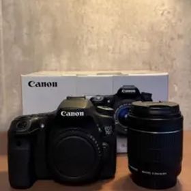 Canon EOS 70D 18-55 レンズキット（デジタル一眼レフカメラ）