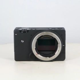 【中古】 (シグマ) SIGMA fp ボディ【中古カメラ デジタル一眼】 ランク：AB