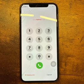 iPhoneXs 本体 パスワード不明