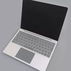 【中古】Windowsハード 【メーカー１年保証アウトレット】ノートPC Surface Laptop Go 3 (12.4/Core i5 1235U/8GB/256GB/プラチナ/OS：Windows 11Pro/1年保証/officeなし)