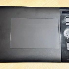 Wacom（ワコム）Intuos PTK-440 プロフェッショナル ペンタブレット Sサイズ ペン欠品 中古