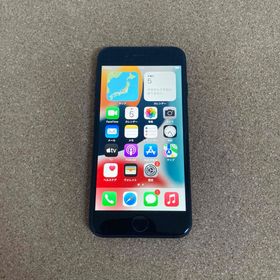 アイフォーン(iPhone)の4138 電池新品☆比較的美品☆iPhoneSE2 64GB SIMフリー☆(スマートフォン本体)