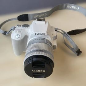 Canon EOS Kiss X10 ホワイト EF-S 18-55mm