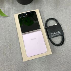 新品同様 Galaxy Z Flip5 256GB ラベンダー 国内版SIMフリー 送料無料