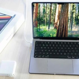 MacBookPro 14インチ M1 Pro 2021 UKキーボード(希少)