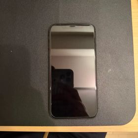 Apple iPhone 11 ブラック 本体