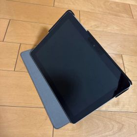 Microsoft surface goと電源アダプター