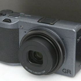 【中古】【並品】リコー RICOH GR IIIx Urban Edition CA01-R4399-2Q4 デジカメ コンデジ APS-C 手ブレ補正 中古