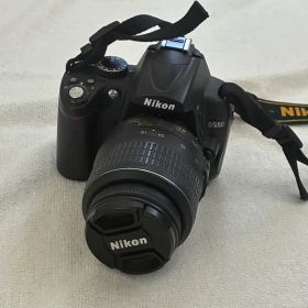 Nikon d5000 一眼レフカメラ