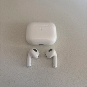 AirPods 第三世代 本体 ケース付き