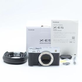 【ショット数372】FUJIFILM X-E5 ボディ シルバー｜APS-C ミラーレス一眼｜高画素センサー・高速AF・軽量コンパクト 富士フイルム【中古】