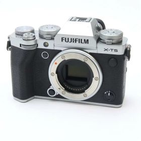 【中古】 《並品》 FUJIFILM X-T5 ボディ シルバー [ デジタルカメラ ]
