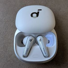 Anker Soundcore Liberty 4ワイヤレスイヤホン