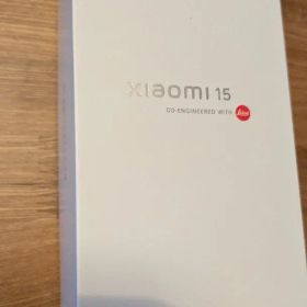 【美品・おまけ付】Xiaomi15ホワイト国内版ライカ 256GB 急速充電器付