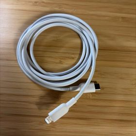 ホワイト Lightningケーブル×2とEarPods