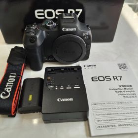 Canon EOS R7 ミラーレスカメラ 本体