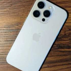 iPhone 16 Pro 128GB ホワイトチタニウム