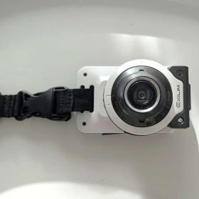 【即日発送】EX-FR100 CASIO EXILIM コンデジ 白