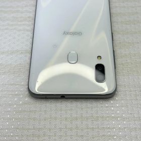 Galaxy A30 ◆ 4GB/64GB / au SOV43 ホワイト