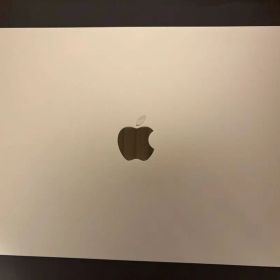 MacBook Air M2 美品 スターライト 512GB