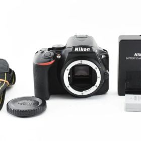 Nikon D5600 デジタルカメラボディー（付属品あり）