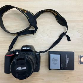 Nikon D5600 デジタル一眼レフカメラ