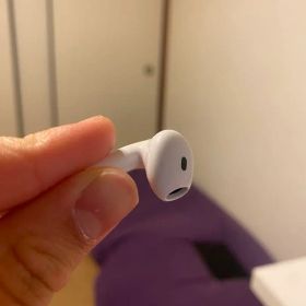 AirPods 4 ANC