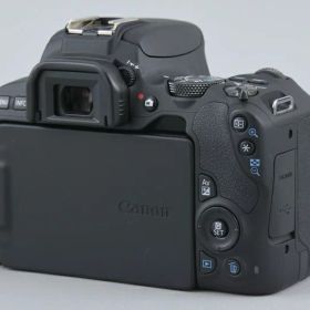 【中古】Canon キヤノン EOS Kiss X9 デジタル一眼レフカメラ