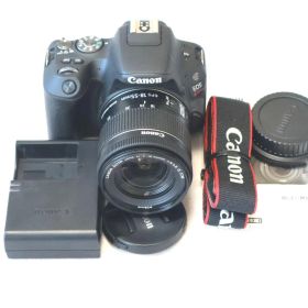 キヤノン EOS KISS X9 EF-S 18-55mm レンズキット