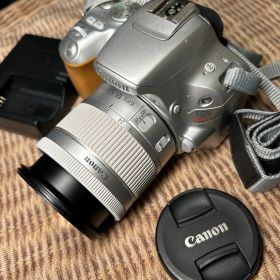 EOS Kiss X9 EF-S18-55 IS STM レンズキット シルバー