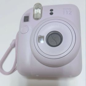 instax mini 12 チェキ本体(＋フィルム8枚) 即購入⭕️