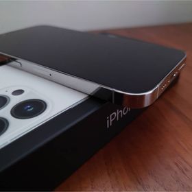 アイフォーン(iPhone)のiPhone13Pro 本体 シルバー(スマートフォン本体)