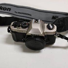 #中古品#カメラ#宅配便発送フイルムカメラ Nikon FM10 Nikonレンズ NIKKOR 50mm F1.4セット 特典ネガフイルム FUJIFILM 36枚撮り ISO400付き
