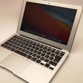 Apple MacBook Air 11インチ Corei5:1.4GHz 128GB MD711J/B (Early 2014)