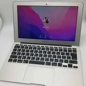 Apple MacBook Air 11インチ Corei5:1.6GHz 256GB MJVP2J/A (Early 2015)