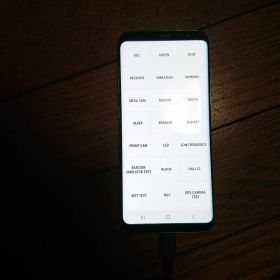Galaxy S8 SCV36 画面割れあり、値段は交渉してください。