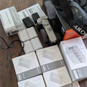 Sony α7C ミラーレス一眼 + バッテリーセット