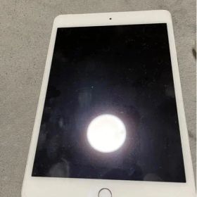 iPad mini 第4世代 32GB シルバー