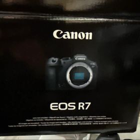 Canon EOS R7 新品