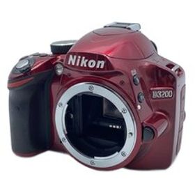 Nikon◆デジタル一眼カメラ D3200 ボディ [レッド]